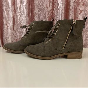 NWOT✨ Xappeal Green Combat Boots